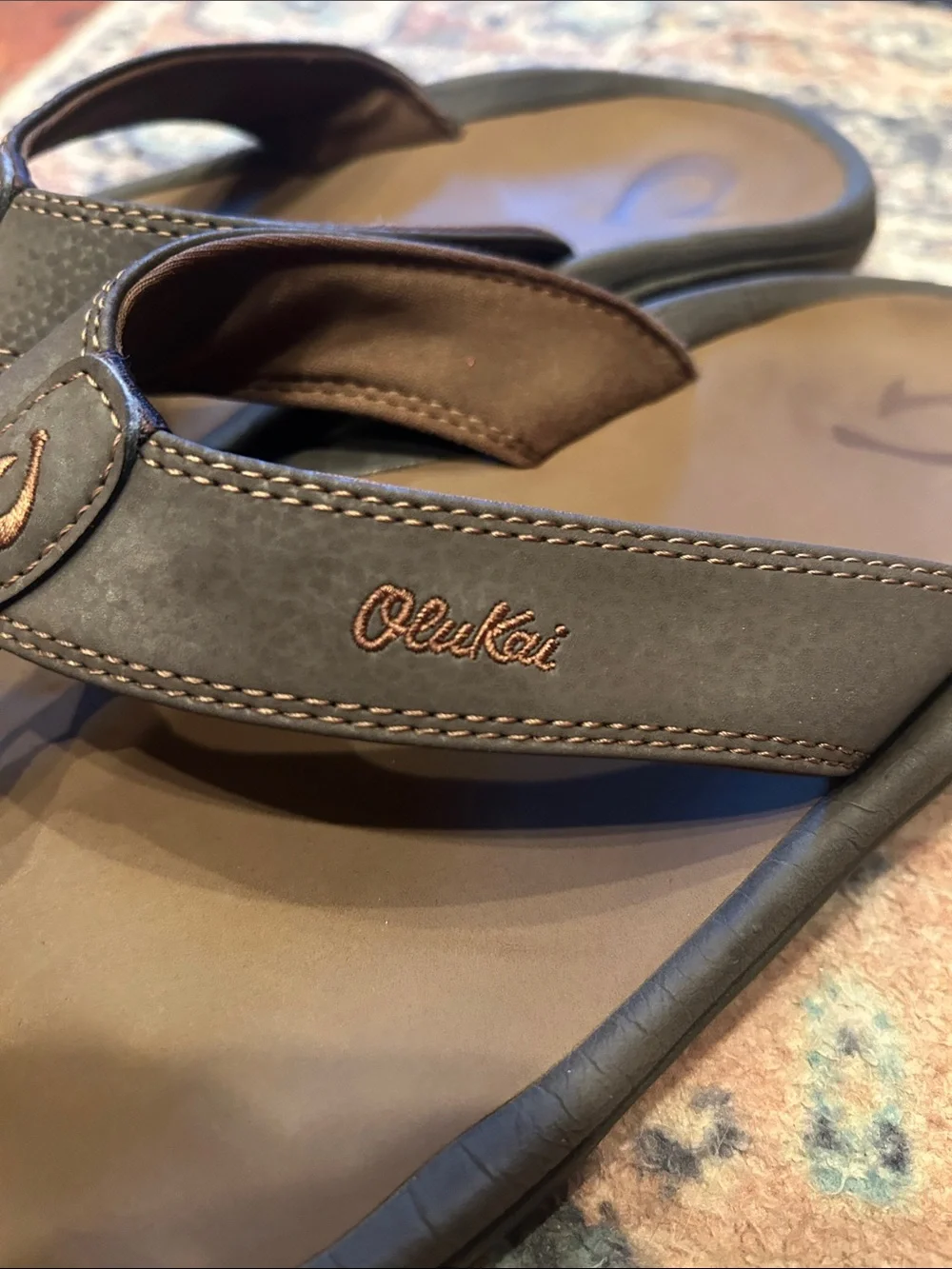 OluKai Men’s Dark Brown Leather Thong Sandals - Picture 3 of 11